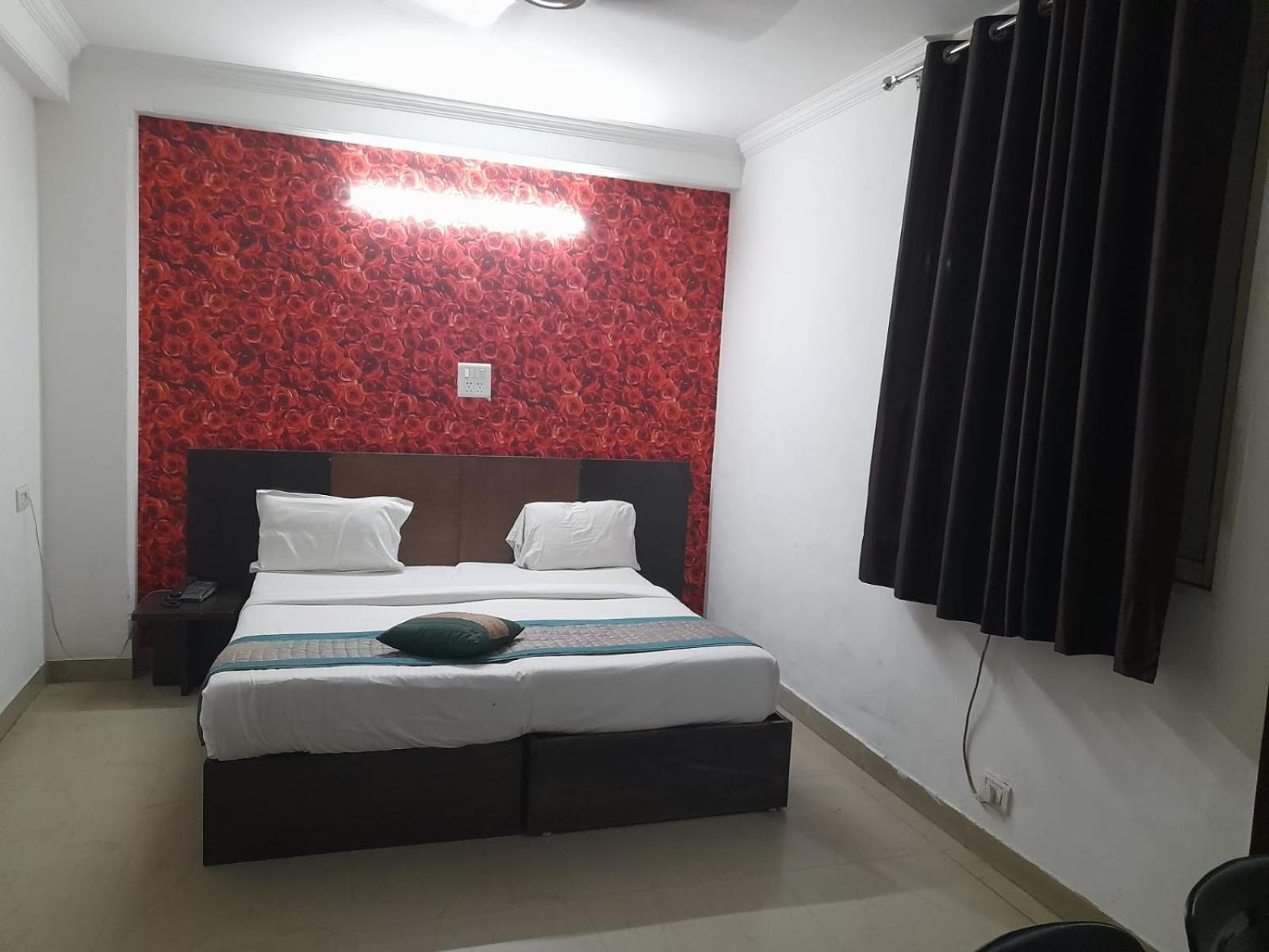 Hotel Airport Aditya Inn Нью-Дели Экстерьер фото