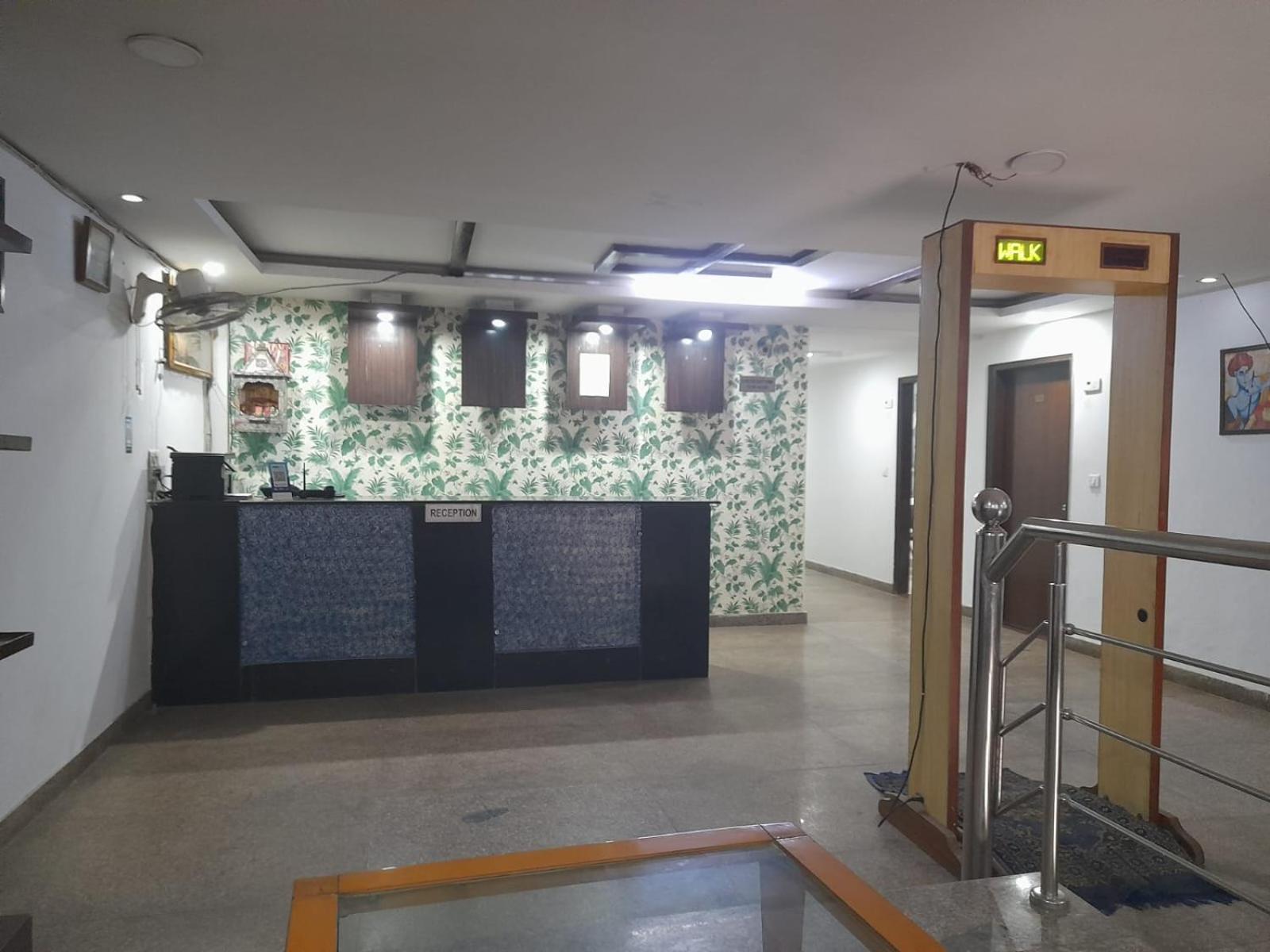 Hotel Airport Aditya Inn Нью-Дели Экстерьер фото